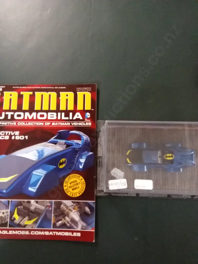 EAGLEMOSS BATMAN AUTOMOBILIA #601 DETECTIVE COMICS 1:43 PACKAGED PLUS CORRESPONDING MAGAZINE Image 1++