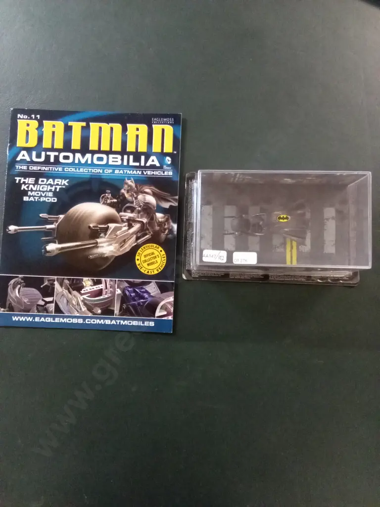 EAGLEMOSS BATMAN AUTOMOBILIA THE DARK KNIGHT 1:43 PACKAGED  PLUS CORRESPONDING MAGAZINE Image 1++