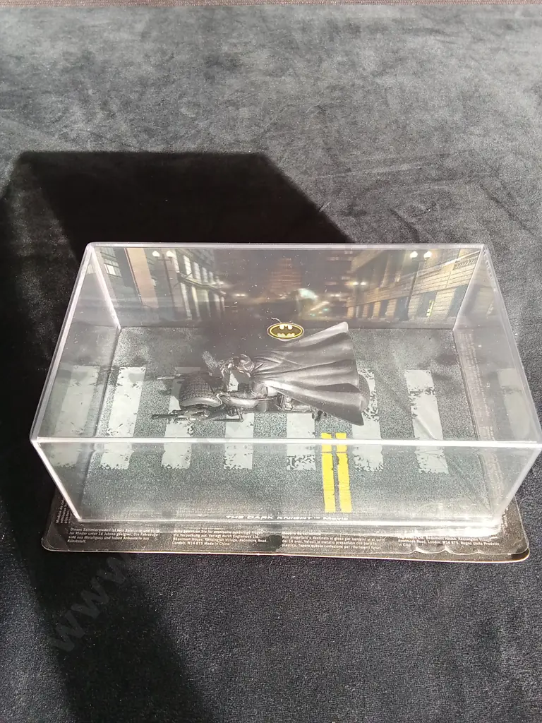 EAGLEMOSS BATMAN AUTOMOBILIA THE DARK KNIGHT 1:43 PACKAGED Image 1++