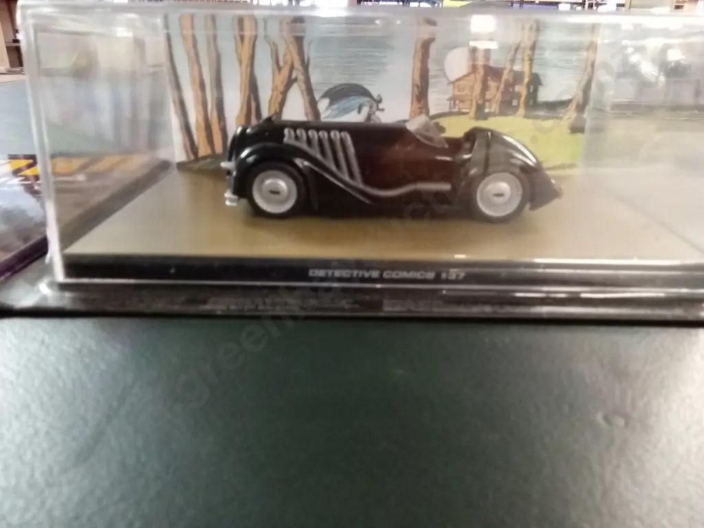 EAGLEMOSS BATMAN AUTOMOBILIA #37 DETECTIVE COMICS PACKAGED 1:43 PLUS CORRESPONDING MAGAZINE Image 1++