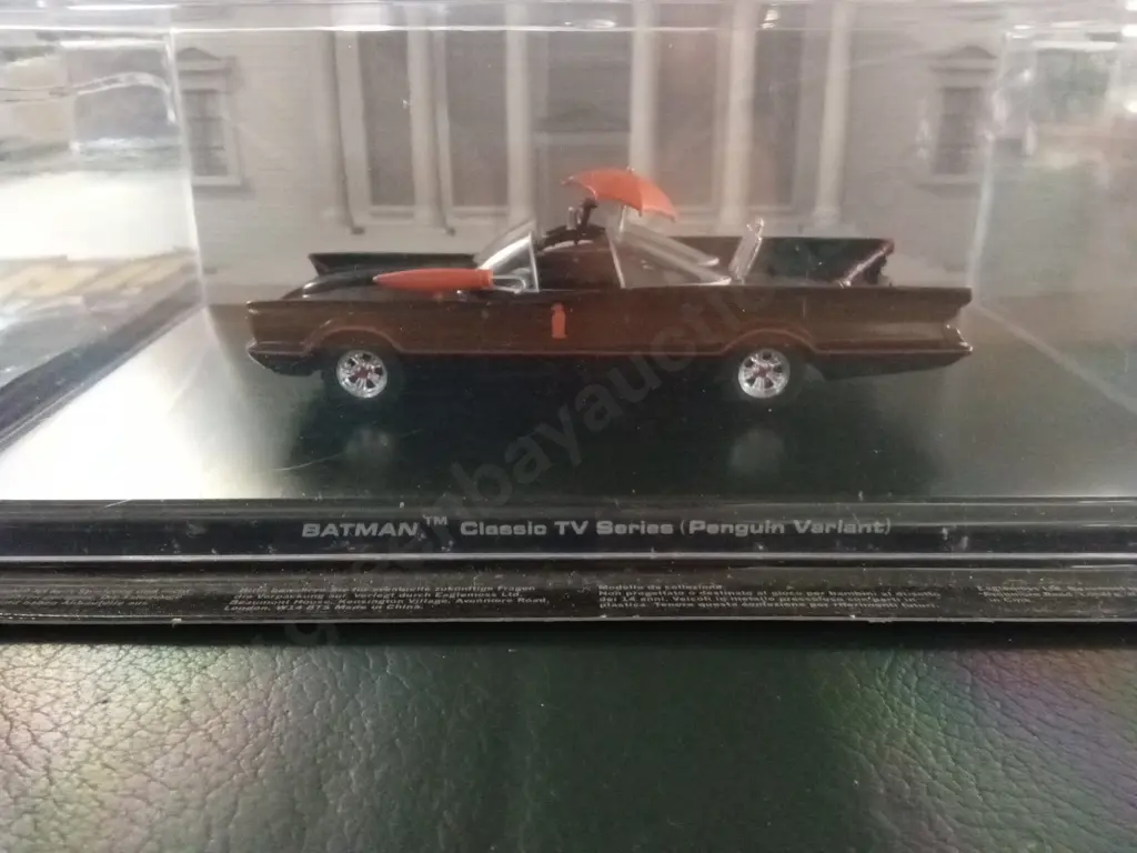 EAGLEMOSS BATMAN AUTOMOBILIA BATMAN CLASSIC TV SERIES PENGUIN VARIANT  1:43 PACKAGED PLUS CORRESPONDING MAGAZINE Image 1++