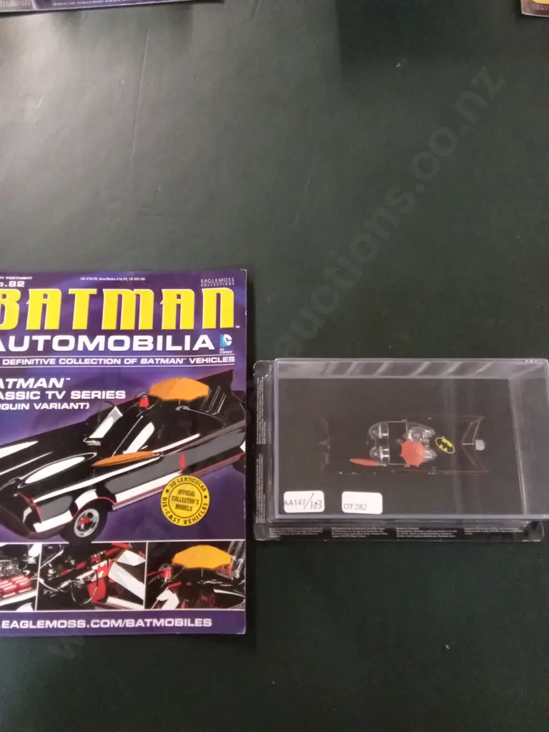 EAGLEMOSS BATMAN AUTOMOBILIA BATMAN CLASSIC TV SERIES PENGUIN VARIANT  1:43 PACKAGED PLUS CORRESPONDING MAGAZINE Image 1++