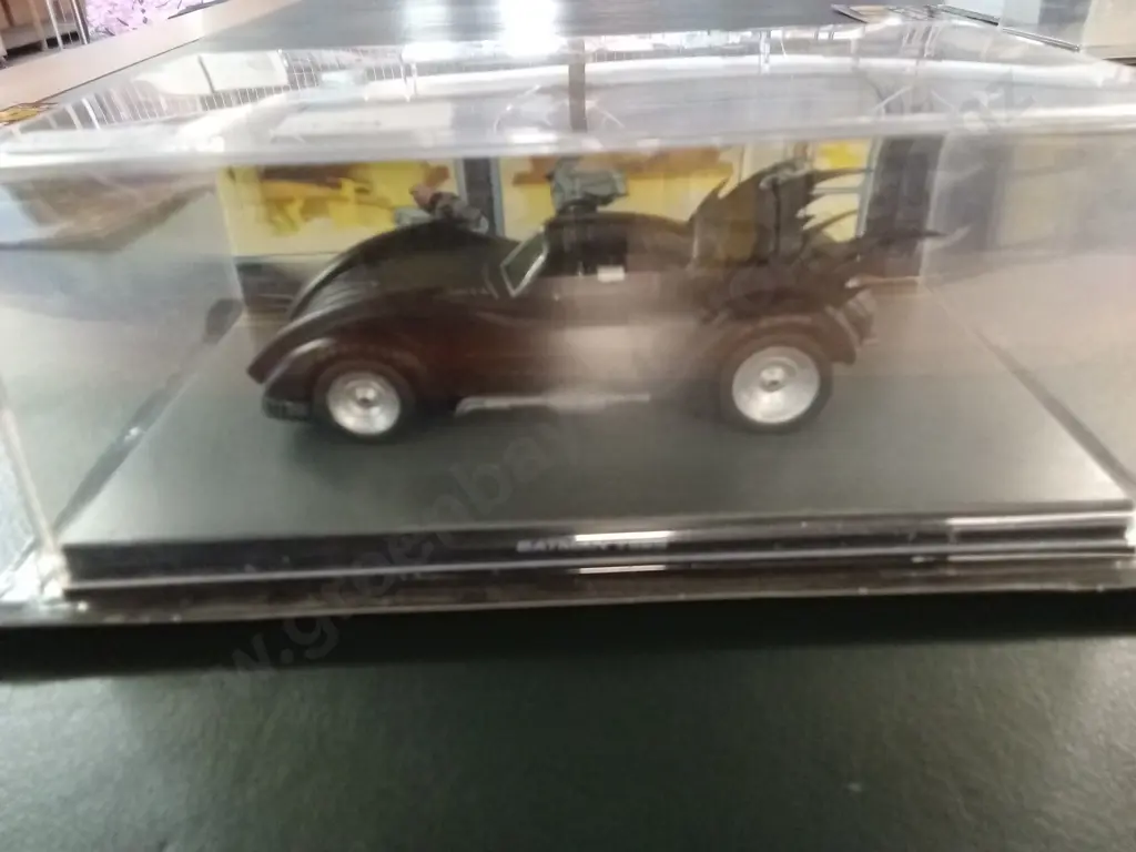 EAGLEMOSS BATMAN AUTOMOBILIA #526 BATMAN BATMOBILE 1:43 PACKAGED PLUS CORRESPONDING MAGAZINE Image 1++