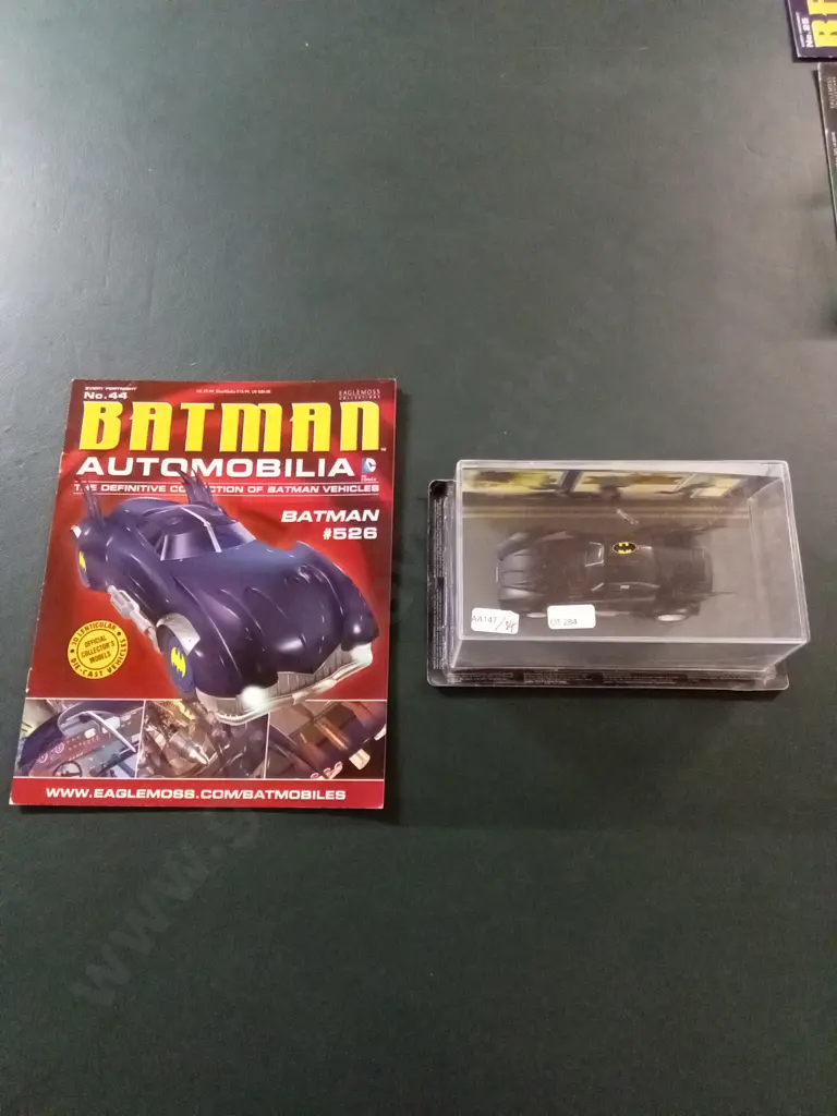 EAGLEMOSS BATMAN AUTOMOBILIA #526 BATMAN BATMOBILE 1:43 PACKAGED PLUS CORRESPONDING MAGAZINE Image 1++