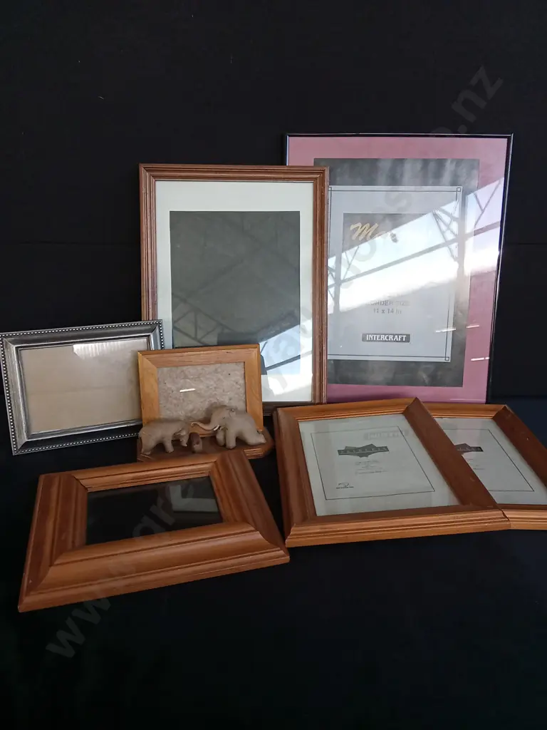 10 PHOTO FRAMES Image 1++