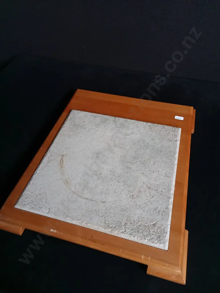 DECORATIVE WOOD AND STONE TRAY Image 1++