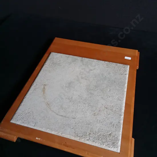 DECORATIVE WOOD AND STONE TRAY