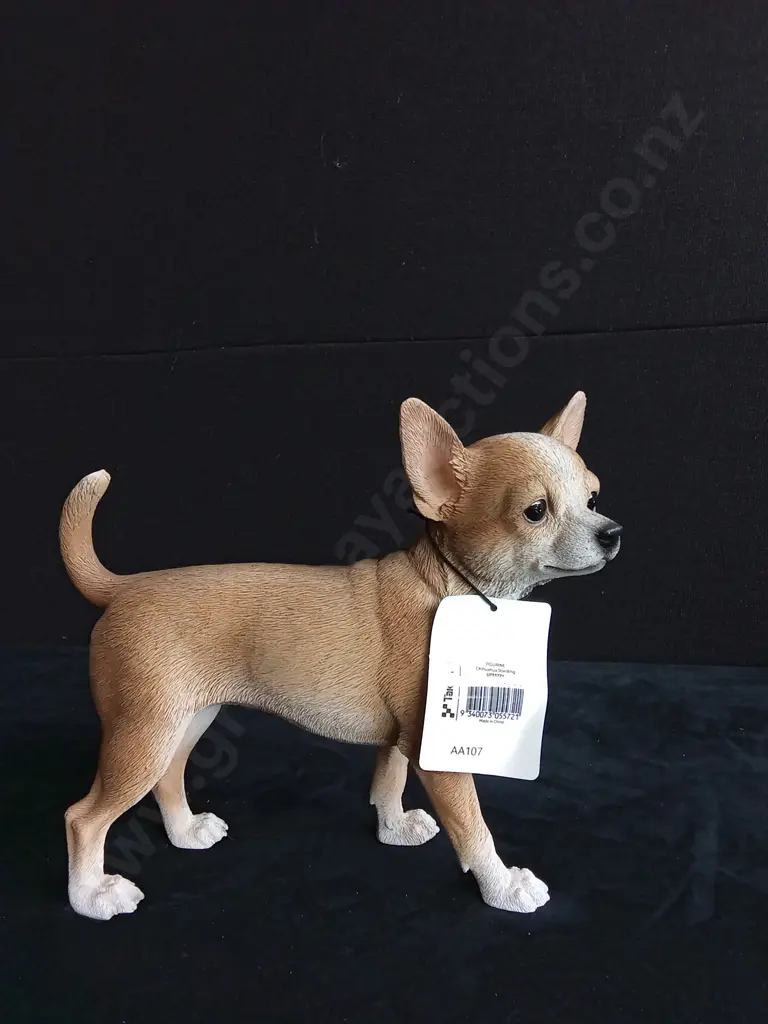 TAKASHO CHIHUAHUA FIGURINE H 22CM BRAND NEW Image 1++