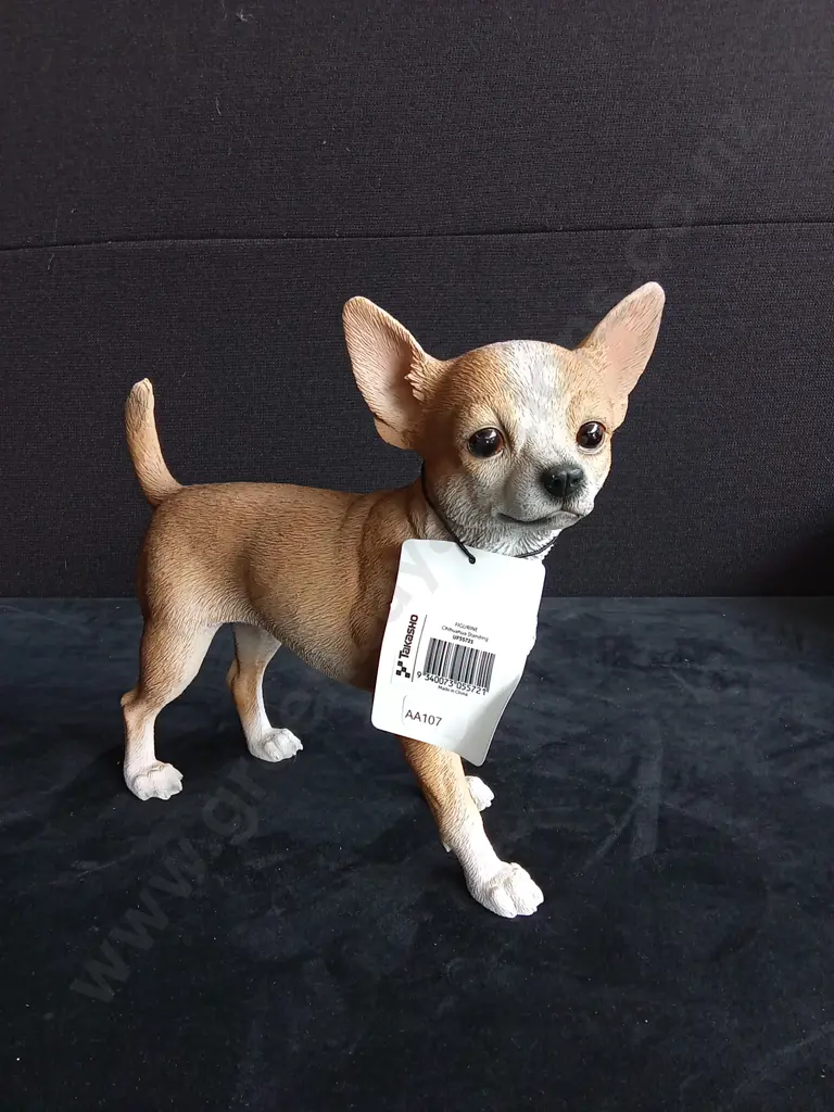 TAKASHO CHIHUAHUA FIGURINE H 22CM BRAND NEW Image 1++