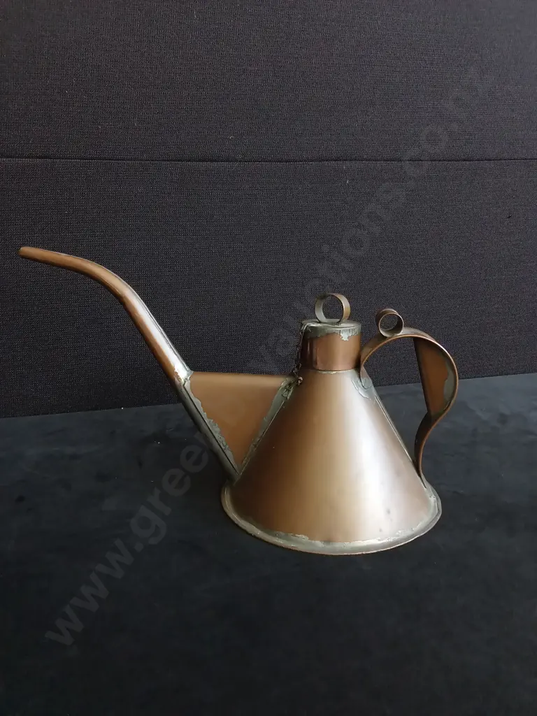 VINTAGE BRASS OIL CAN Image 1++