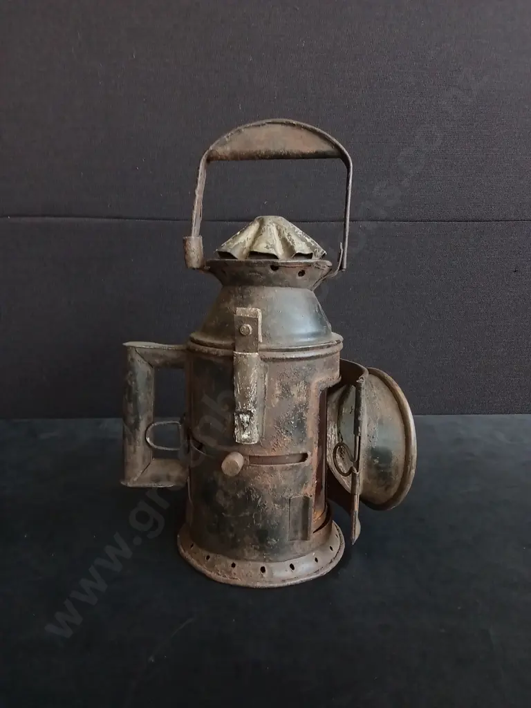 VINTAGE RAILWAY LANTERN Image 1++