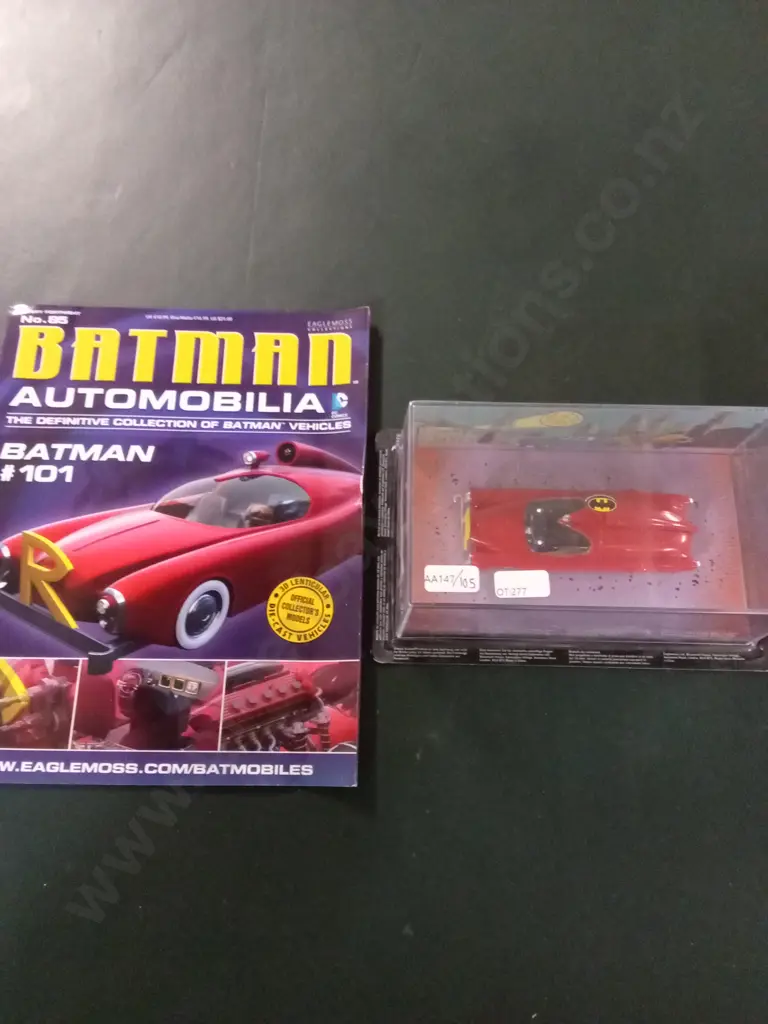 EAGLEMOSS BATMAN AUTOMOBILIA BATMAN CLASSIC TV SERIES 1:43 PACKAGED  PLUS CORRESPONDING MAGAZINE Image 1++