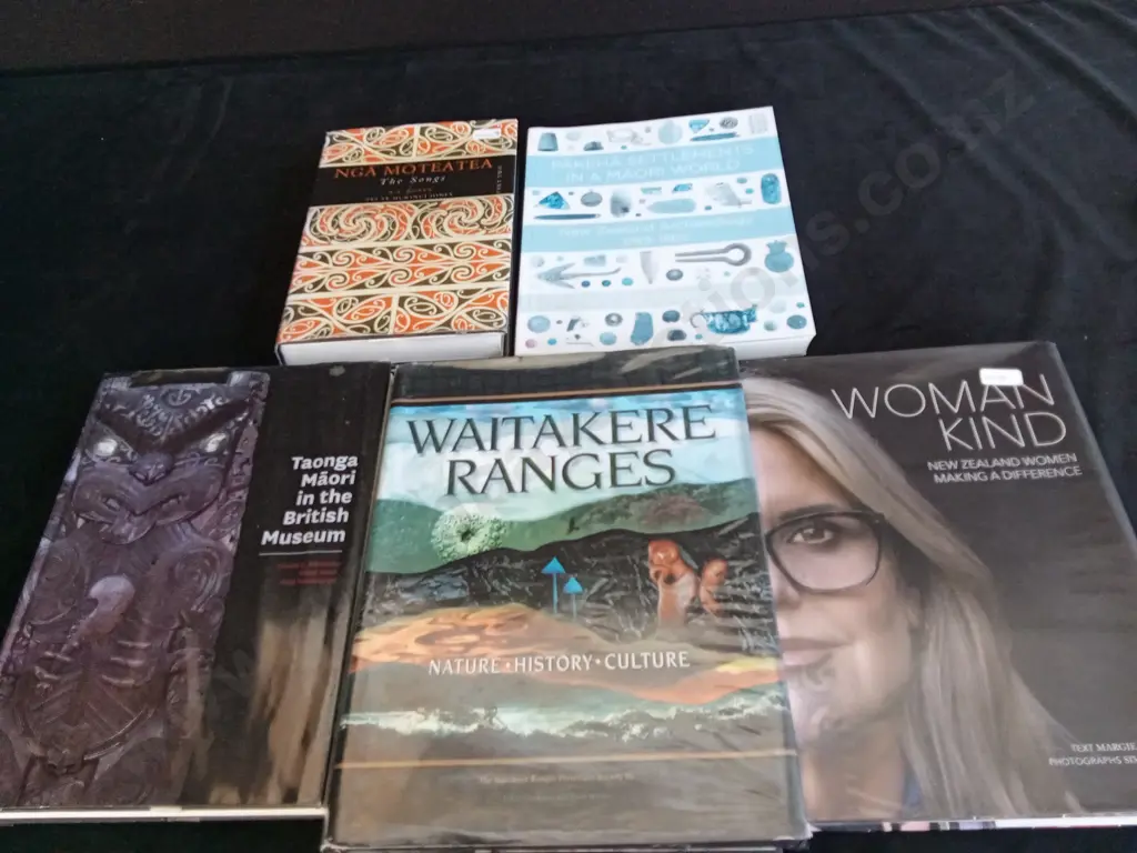 5 MĀORI BOOKS Image 1++