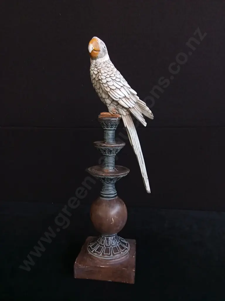 BRAND NEW GARDENERS GIFT PARROT STATUE Image 1++