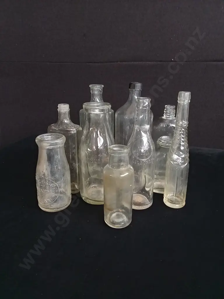 10 PIECES CLEAR GLASS BOTTLES Image 1++