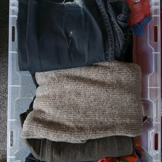 MIXED BOX OF MENS CLOTHING