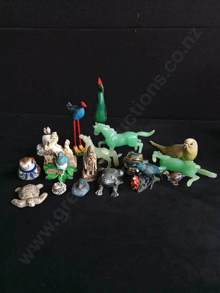 ASSORTED ANIMAL ORNAMENTS Image 1++