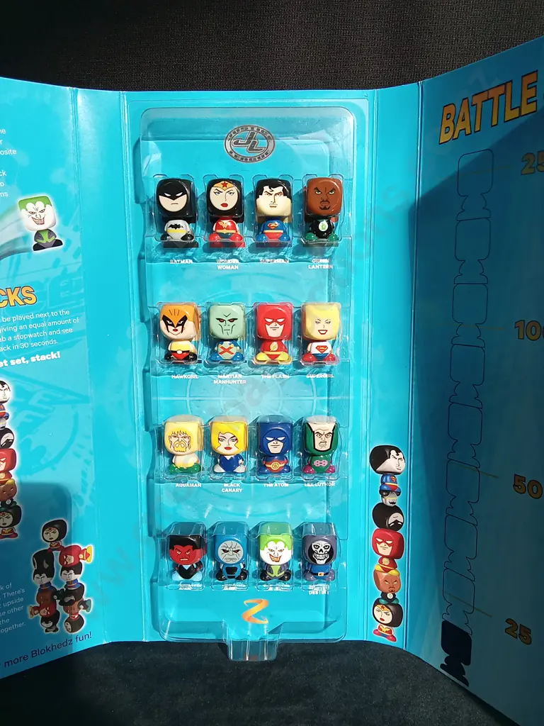 3 SUPERHERO ITEMS Image 1++