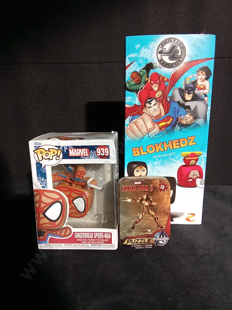 3 SUPERHERO ITEMS Image 1++