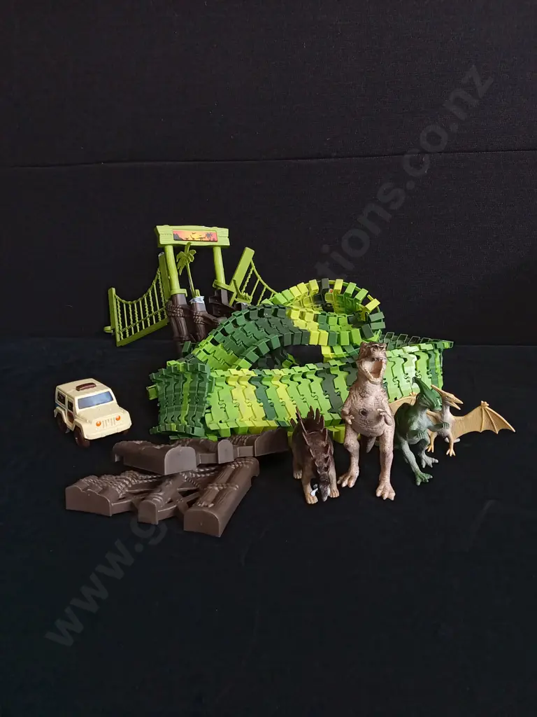 JURASSIC PARK TOYS Image 1++
