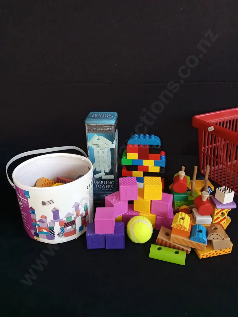 BASKET OF CHILDRENS TOYS Image 1++