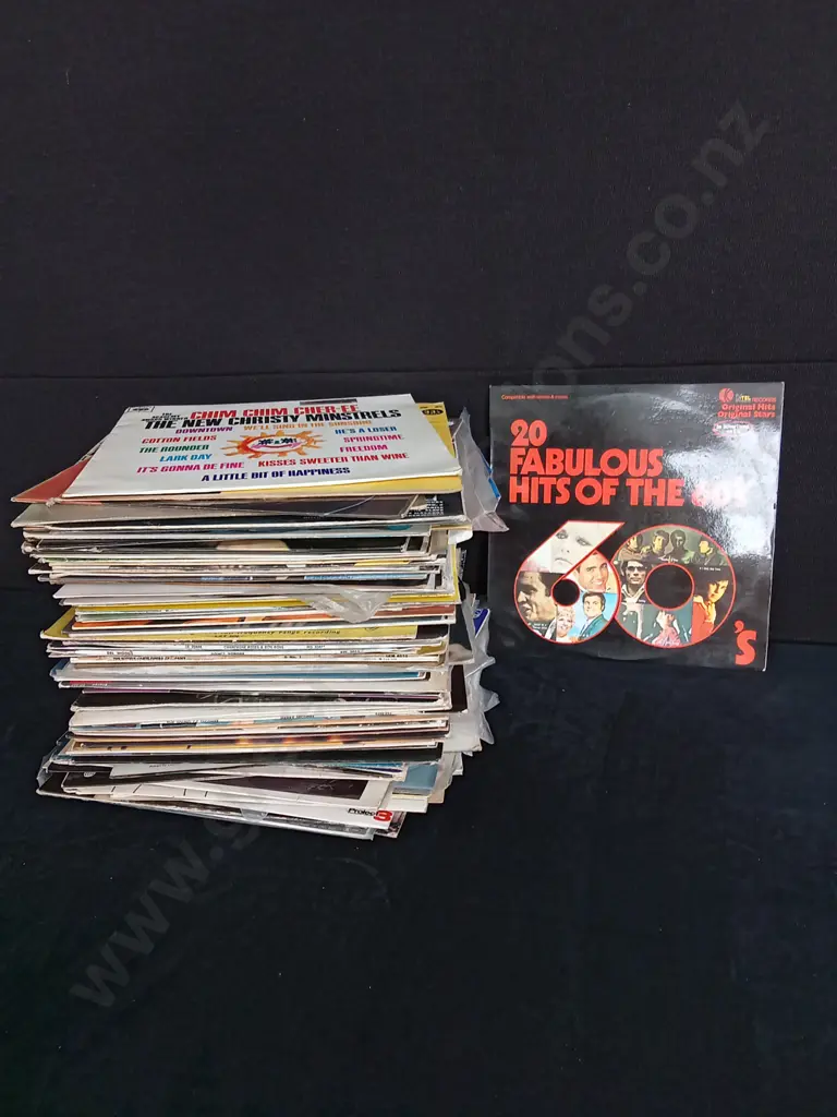 VINYL COLLECTION Image 1++