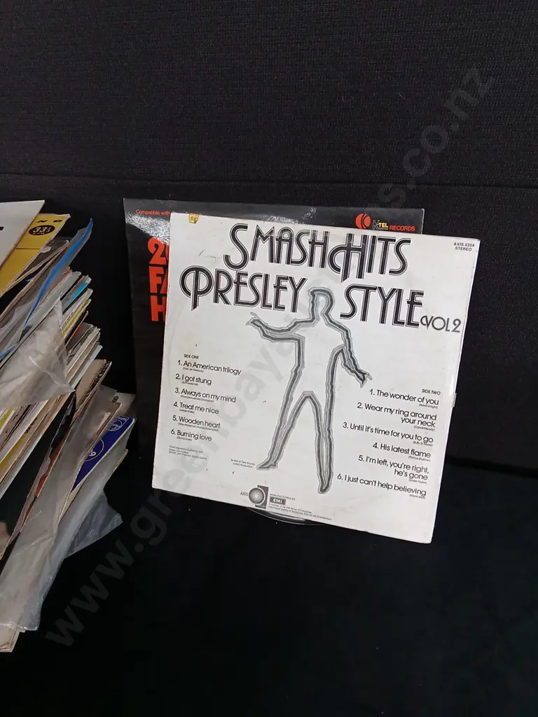 VINYL COLLECTION Image 1++