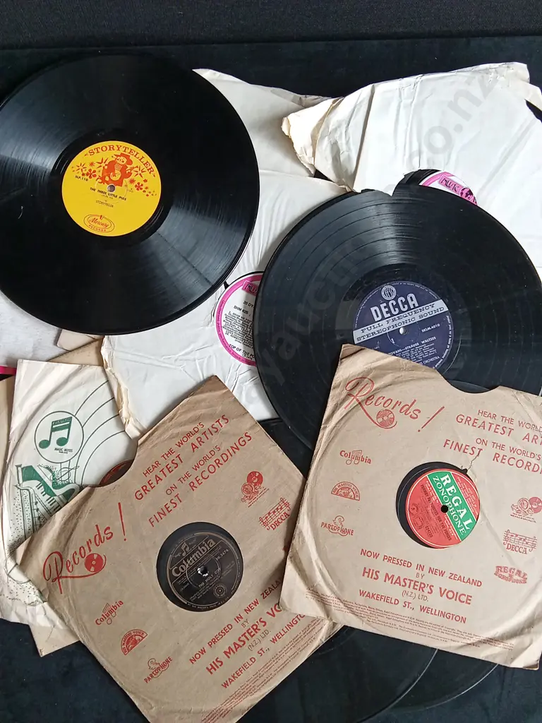 MIX OF VINTAGE RECORDS Image 1++