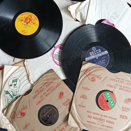 MIX OF VINTAGE RECORDS