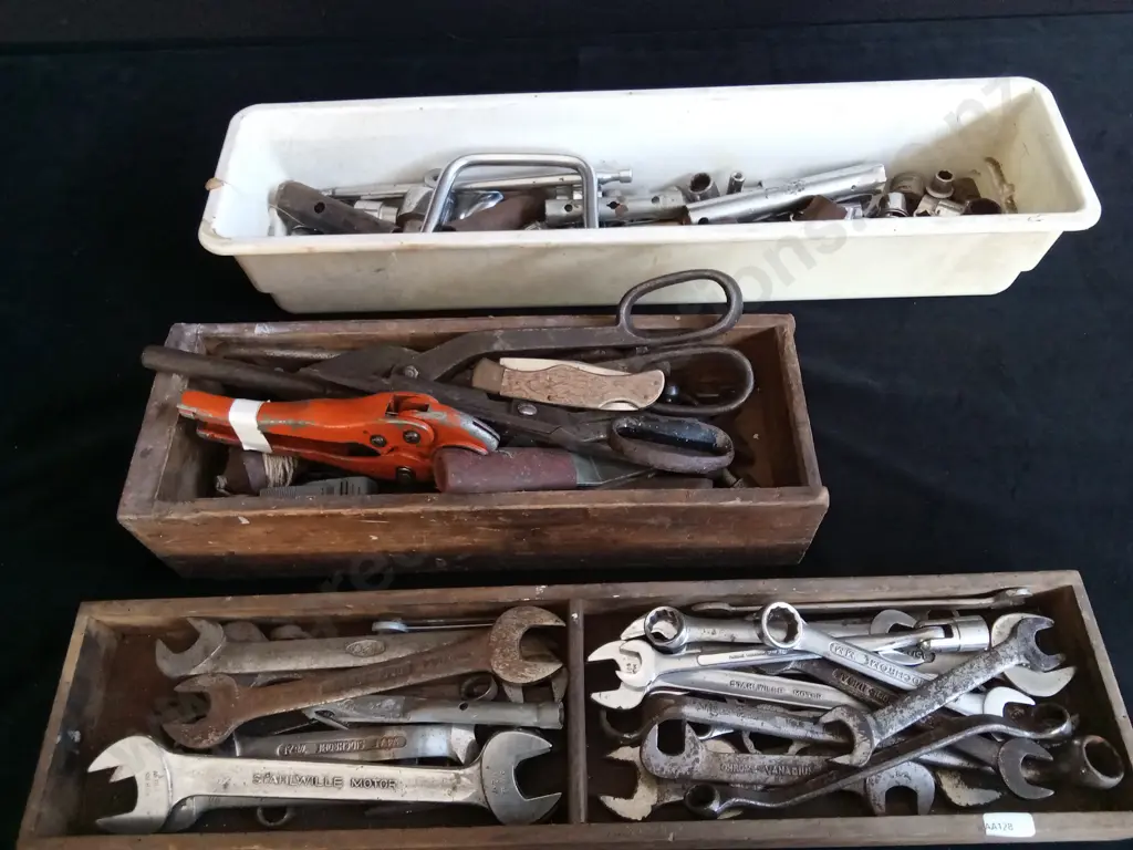 3 BOXES OF ASSORTED TOOLS Image 1++
