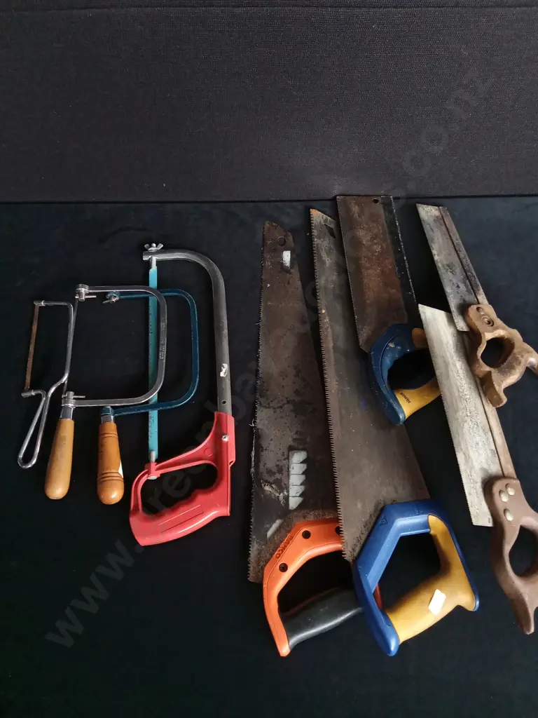 9 PIECES HACKSAWS AND HANDSAWS Image 1++