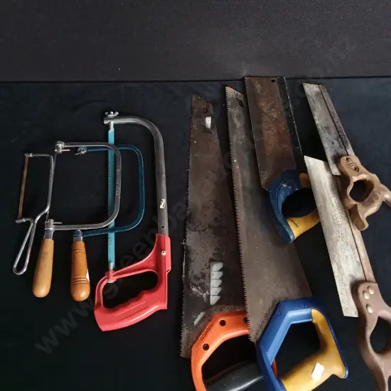 9 PIECES HACKSAWS AND HANDSAWS