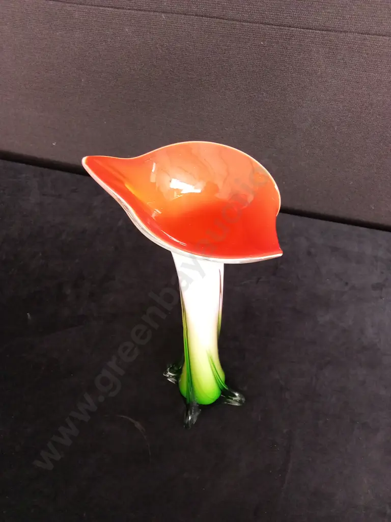 GLASS BLOWN FLOWER VASE Image 1++