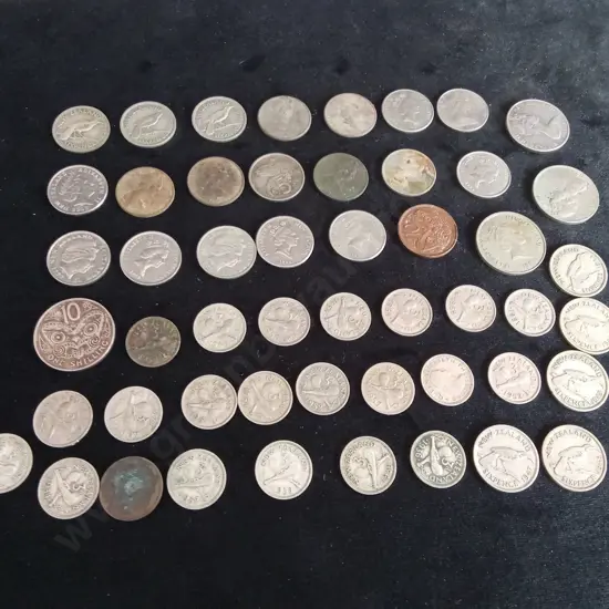 COLLECTION OF VINTAGE NEW ZEALAND COINS