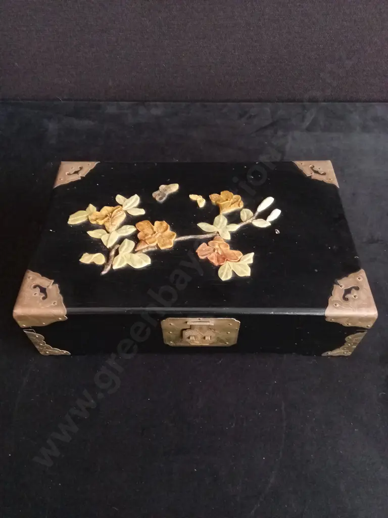 VINTAGE JEWELLERY BOX Image 1++