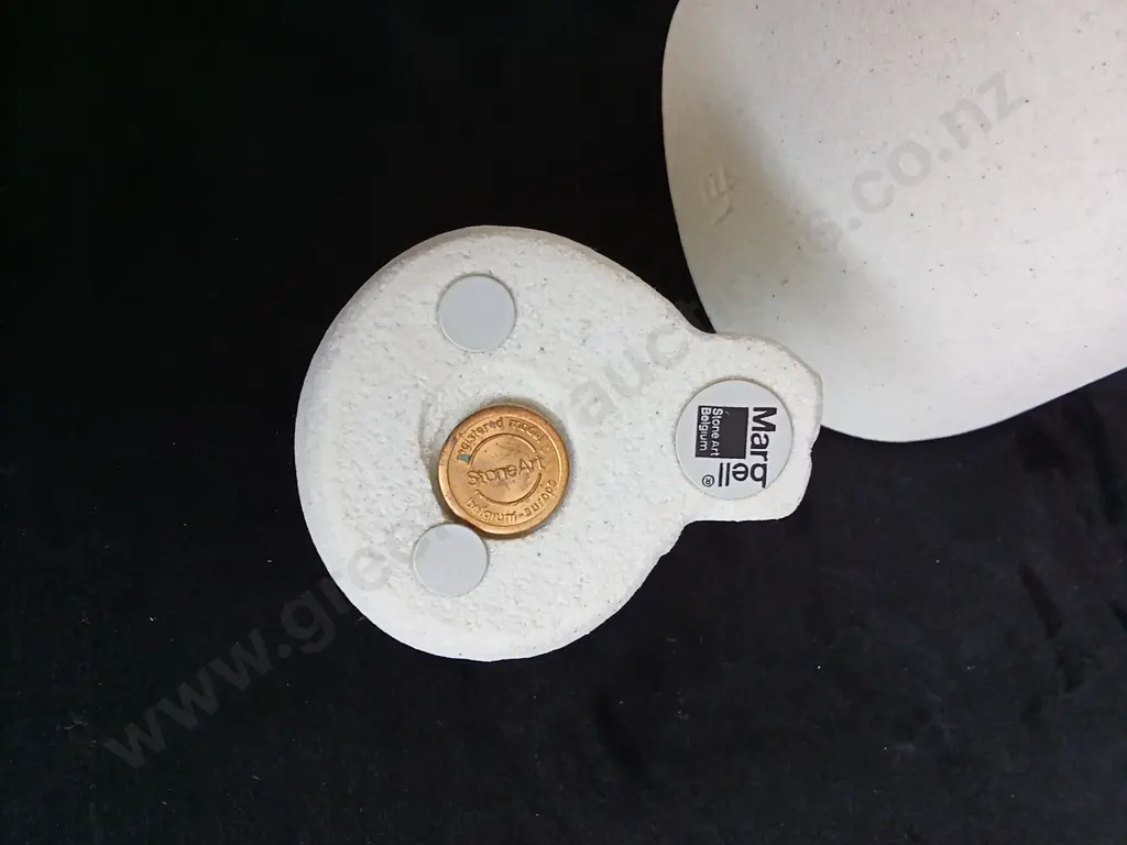3 MARBELL STONE FIGURINES Image 1++