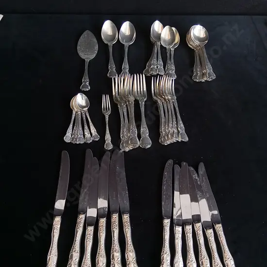 46 PIECES G. & E. RODD SILVER PLATED CUTLERY SET "CAMILLE" PATTERN, AND DISH RACK