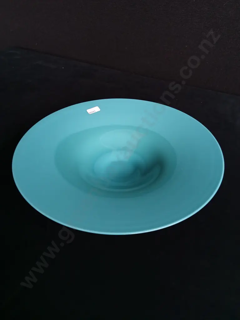 VINTAGE BLUE GLASS BOWL Image 1++