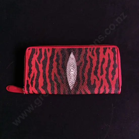 GENUINE STINGRAY SKIN WALLET