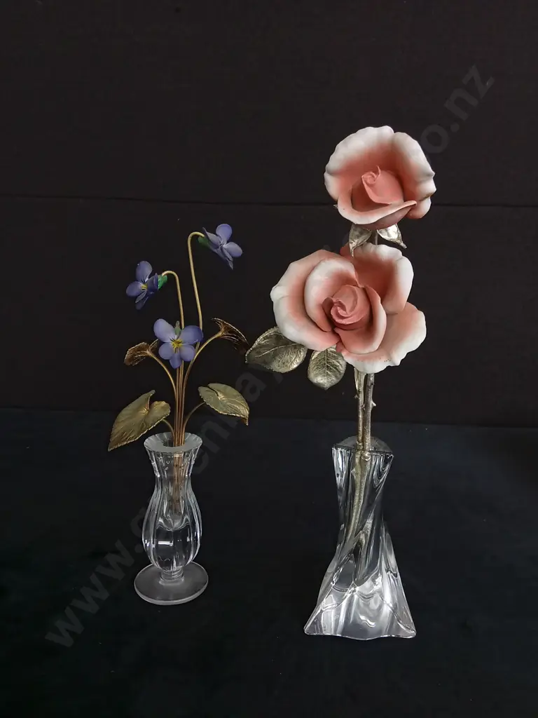 2 CRYSTAL VASES WITH VIOLET AND ROSE SCULPTURAL DECOR Image 1++