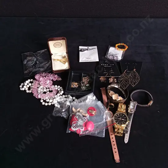 MIX OF JEWELLERY