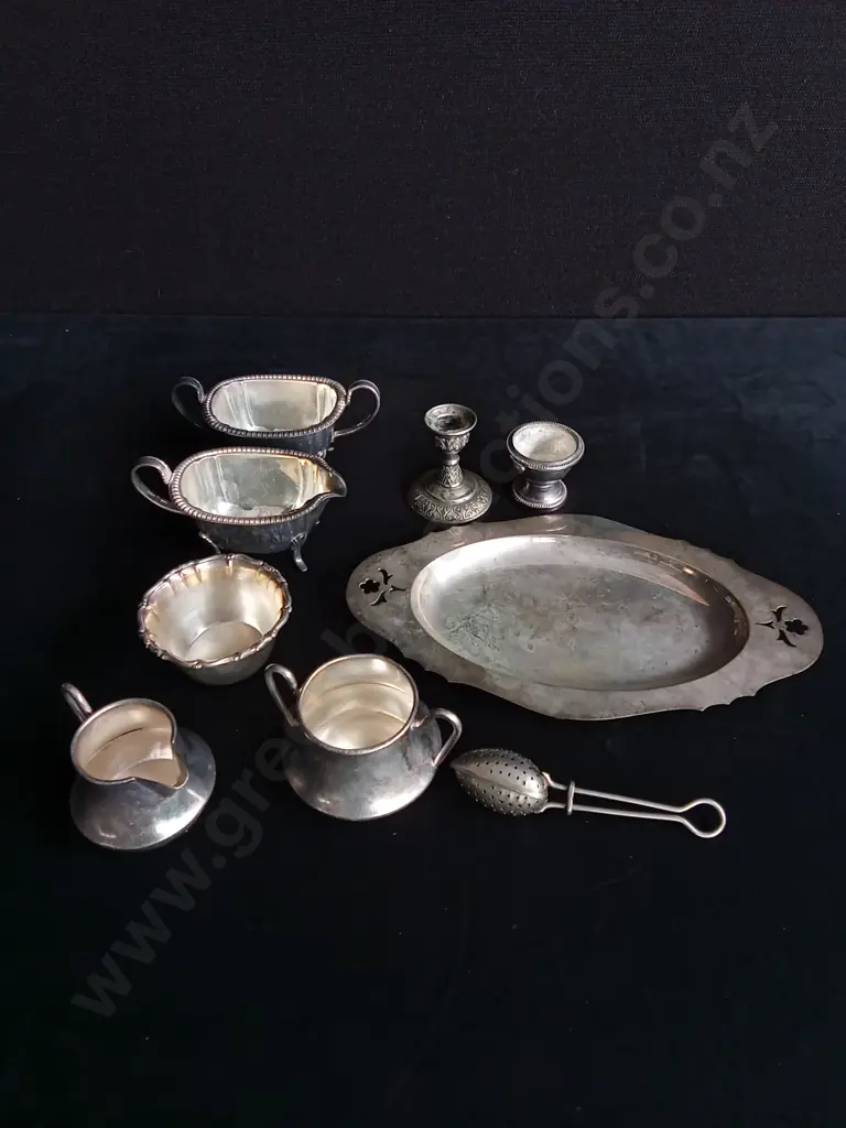 MIX OF SILVER PLATED DISHES Image 1++