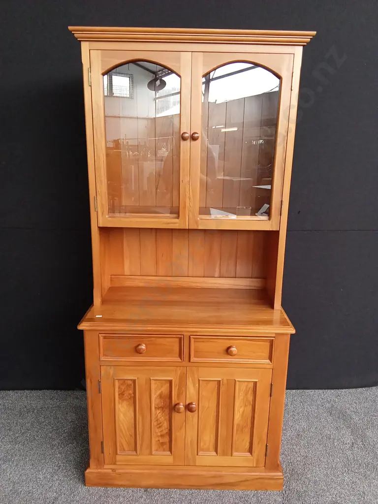 TIDY SOLID RIMU HUTCH DRESSER, 2 DOORS, 2 DRAWERS AT THE BOTTOM, 2 GLAZED DOOR AT THE TOP  T H 1.93M L 90CM D 50CM Image 1++
