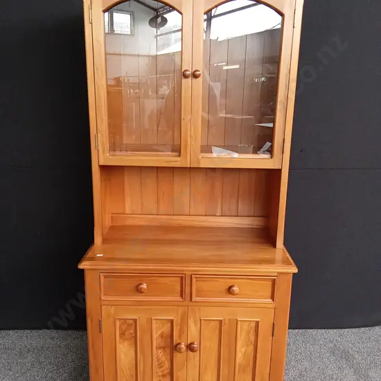 TIDY SOLID RIMU HUTCH DRESSER, 2 DOORS, 2 DRAWERS AT THE BOTTOM, 2 GLAZED DOOR AT THE TOP  T H 1.93M L 90CM D 50CM