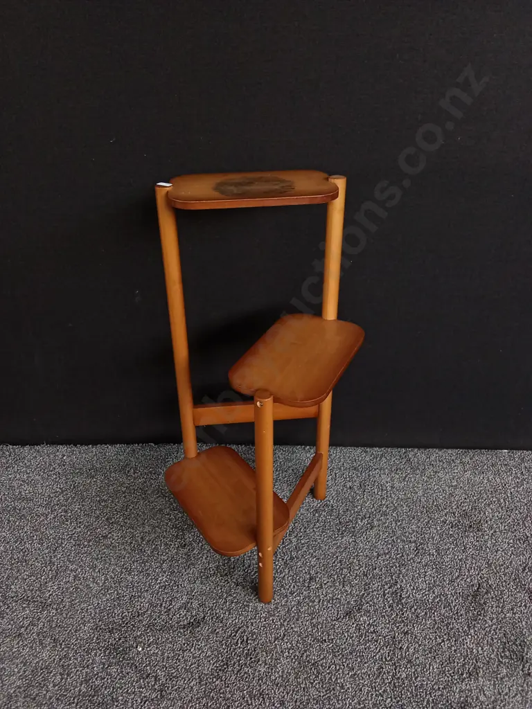 3-TIERED PLANT POT STAND H75CM Image 1++