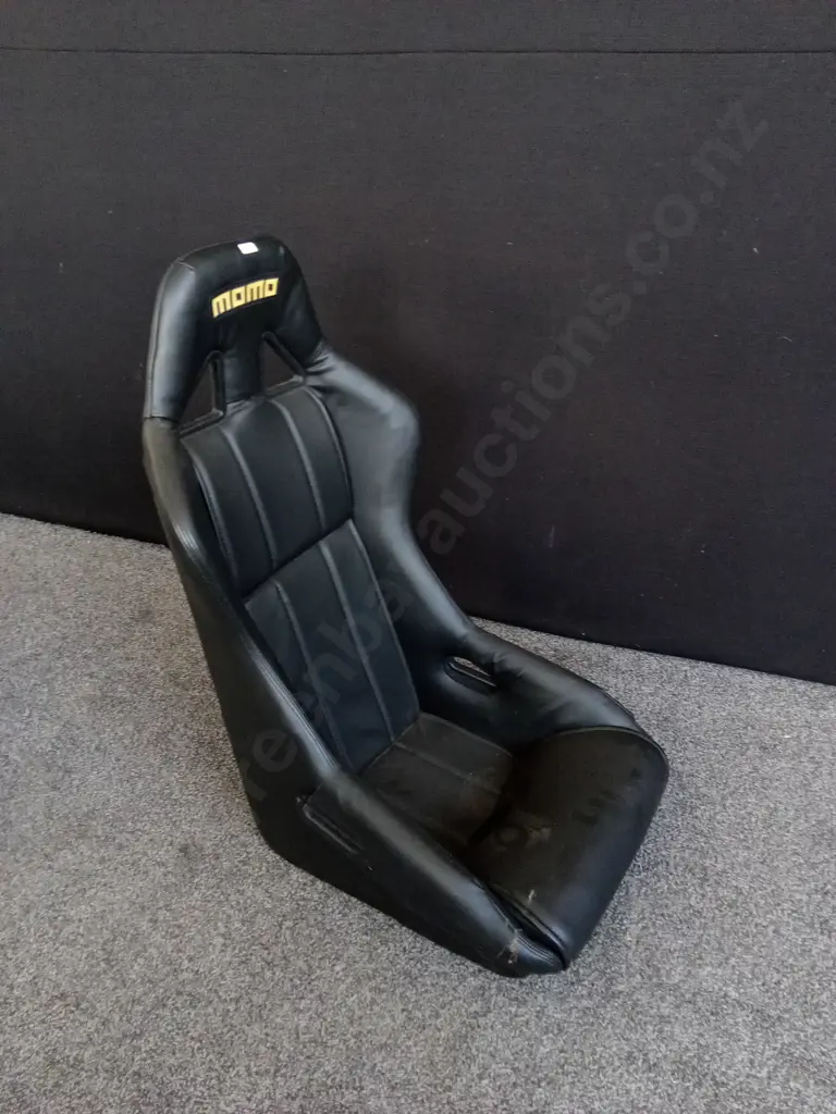 MOMO MOTORSPORT BUCKET SEAT Image 1++