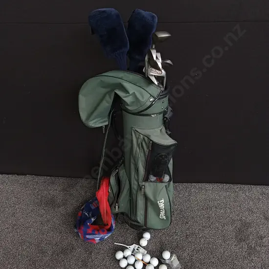 SPALDING GOLF BAG WITH 12 GOLF CLUBS AND OTHER GOLF ITEMS