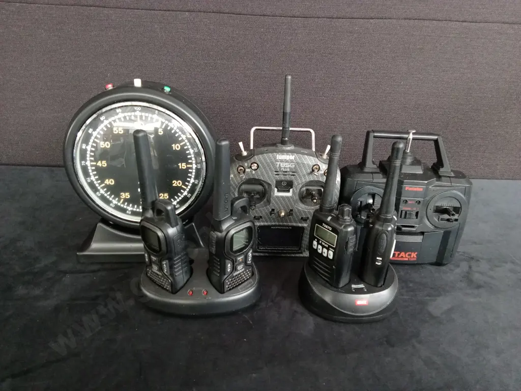 4 WALKIE TALKIES 2 RC TRANSMITTERS AND A BAEURLE QUARTZ PROCESS TIMER Image 1++