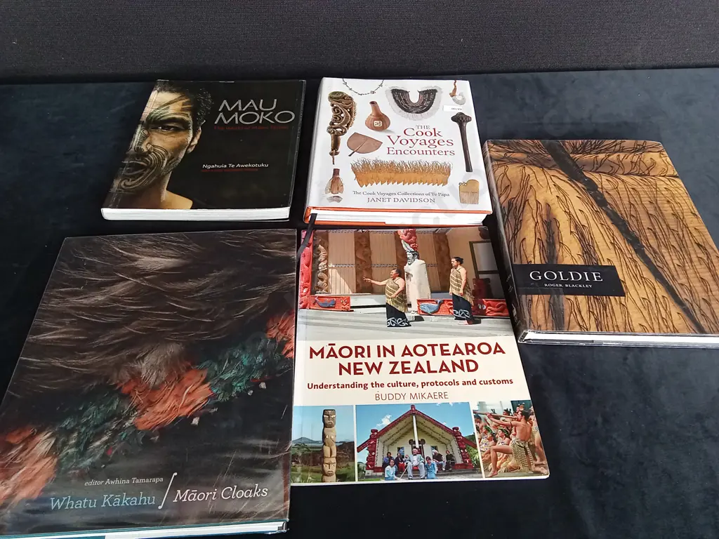 5 MĀORI BOOKS Image 1++