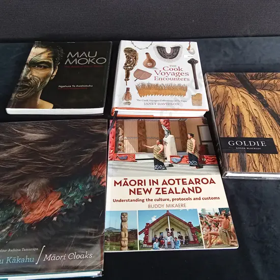 5 MĀORI BOOKS